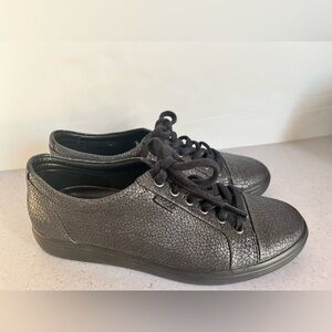 Ecco Shoes Lace Up Sneakers Women’s 6 Black Crinkle Leather Casual Soft Comfort‎